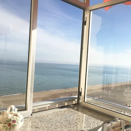 Διαμέρισμα Luxury 12th Floor Beachfront *