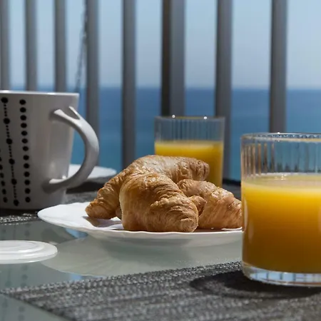 Luxury 12th Floor Beachfront Διαμέρισμα *