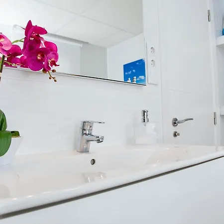 Διαμέρισμα Luxury 12th Floor Beachfront