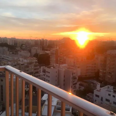 Luxury 12th Floor Beachfront *